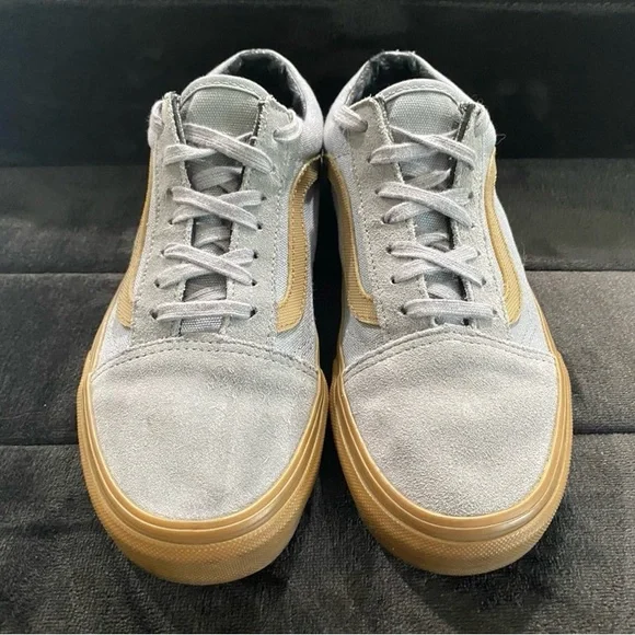 Gray and brown vans - Picture 2 of 9